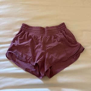 Lululemon Hotty Hot 2.5” Shorts! Velvet Dust